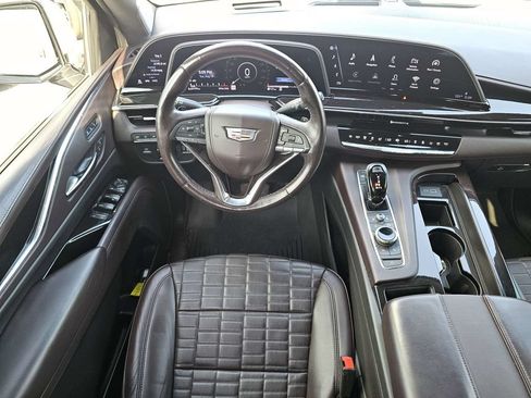 Used 2022 Cadillac Escalade Sport Platinum w/ LPO, ONYX Package AWD/4WD image 18