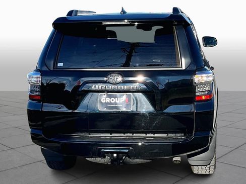 Used 2024 Toyota 4Runner SR5 Premium image 4