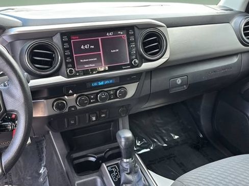 Used 2021 Toyota Tacoma SR5 AWD/4WD image 24