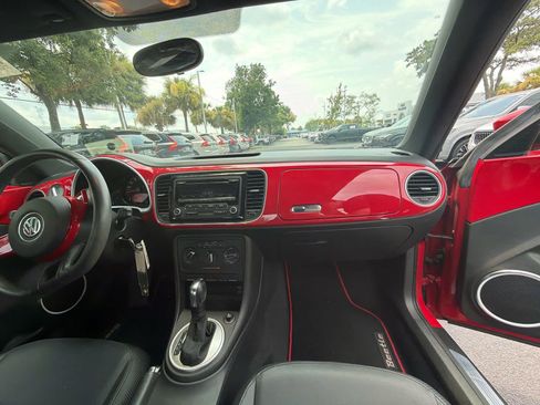 Used 2012 Volkswagen Beetle 2.5 FWD image 22