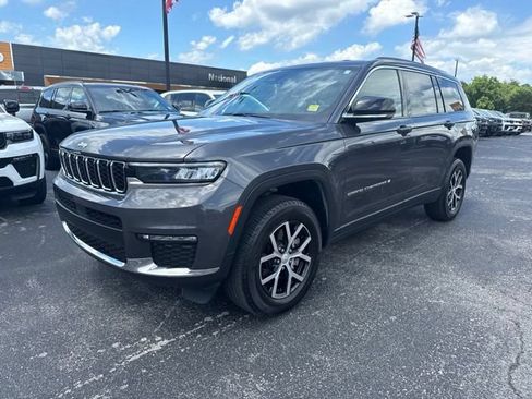 Used 2024 Jeep Grand Cherokee L Limited w/ Trailer Tow Package RWD image 3