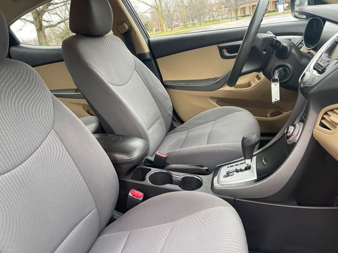 Used 2012 Hyundai Elantra GLS image 33