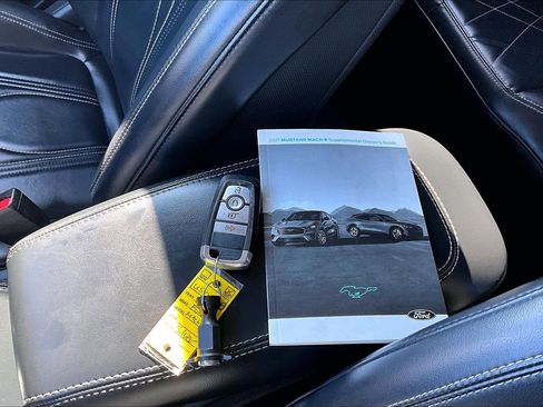 Used 2021 Ford Mustang Mach-E Select image 11