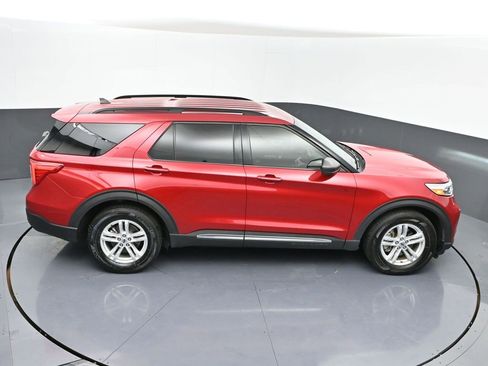 Used 2024 Ford Explorer XLT w/ Equipment Group 202A image 43