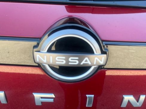 Used 2022 Nissan Pathfinder Platinum AWD/4WD image 35