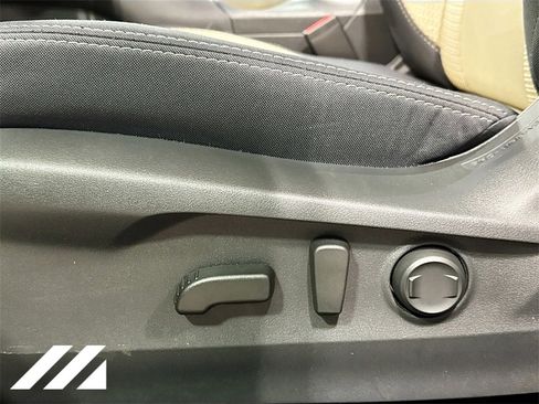 Certified 2025 Subaru Outback Premium image 21