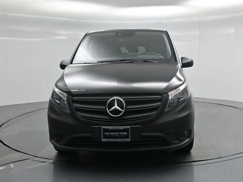 Used 2023 Mercedes-Benz Metris Passenger image 19
