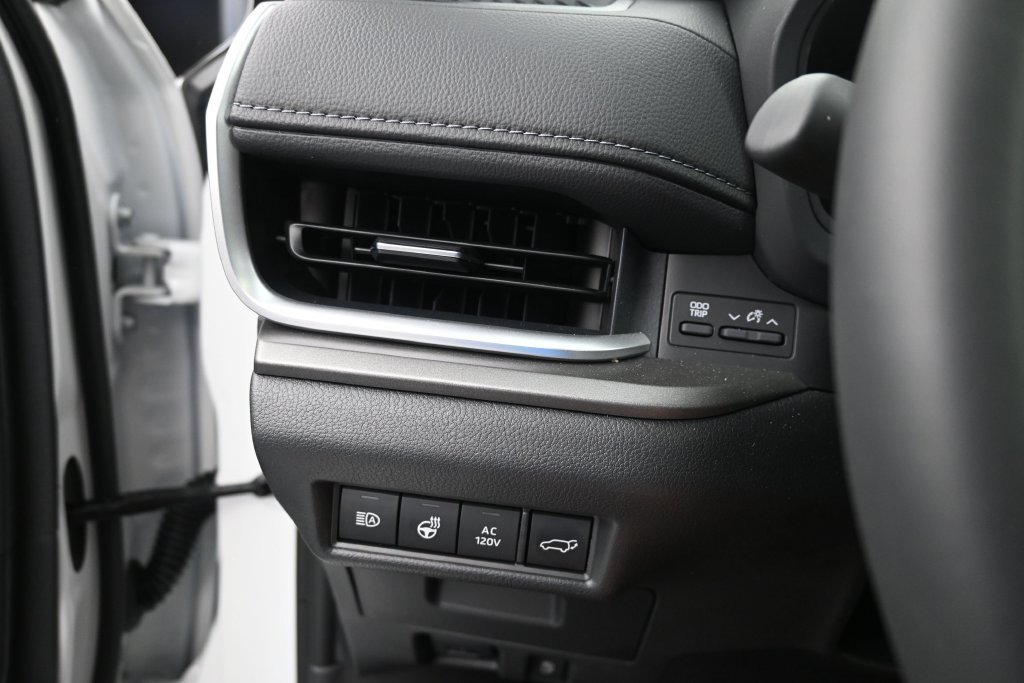 Used 2026 Toyota Grand Highlander AWD Hybrid image 18
