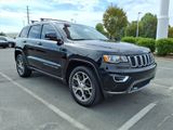 Used 2018 Jeep Grand Cherokee Limited image 3