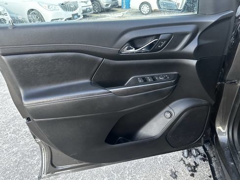 Used 2019 GMC Acadia SLE w/ Driver Alert Package I image 16