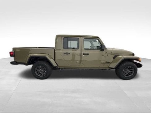 New 2026 Jeep Gladiator Sport image 5