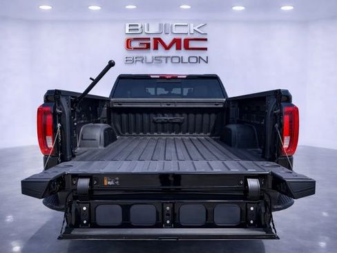 Used 2024 GMC Sierra 1500 AT4 w/ Technology Package image 9