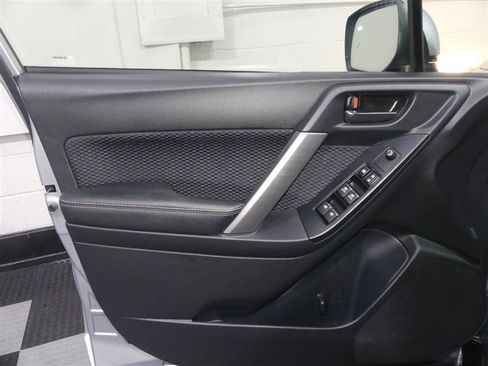 Used 2018 Subaru Forester 2.5i Premium image 18