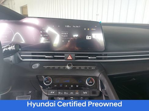 Certified 2025 Hyundai Elantra Limited FWD image 19