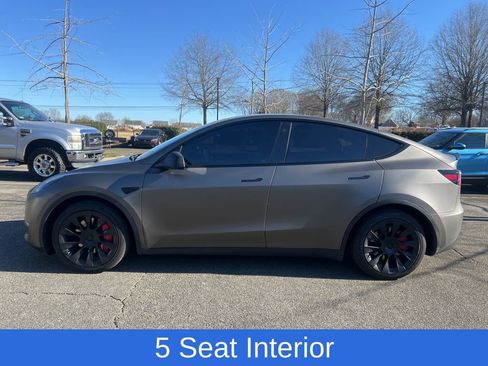 Used 2021 Tesla Model Y Long Range image 8