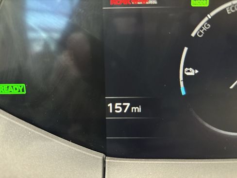 New 2026 Toyota Prius Plug-In Hybrid FWD image 15