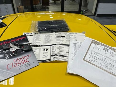 Used 2009 Pontiac Solstice GXP w/ Premium Package image 40