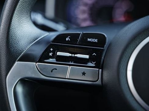 Used 2023 Hyundai Tucson SE image 32