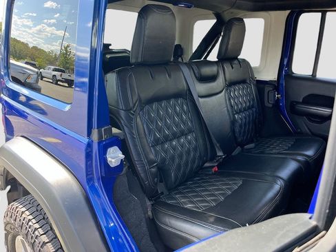 Used 2018 Jeep Wrangler Unlimited Sport S image 25