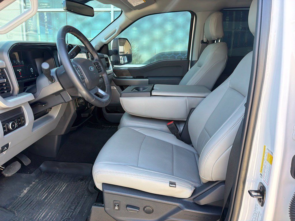 Used 2026 Ford F250 XLT w/ XLT Premium Package AWD/4WD image 8