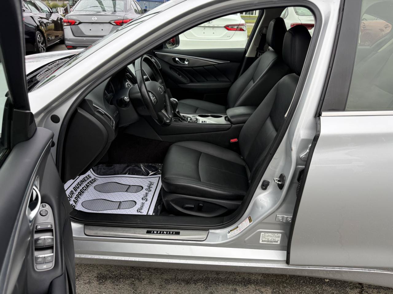 Used 2015 INFINITI Q50 Premium w/ Spare Tire Package RWD image 9