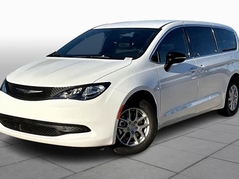 New 2026 Chrysler Voyager LX image 2