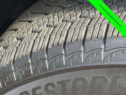 Used 2024 Jeep Grand Cherokee Altitude AWD/4WD image 33