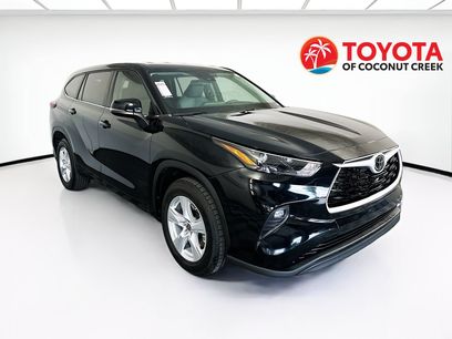 Used 2024 Toyota Highlander LE