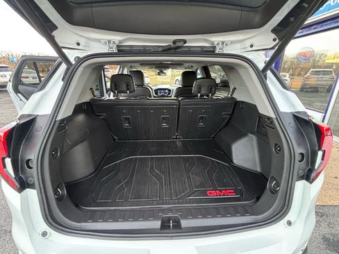 Used 2020 GMC Terrain SLT w/ Preferred Package image 12