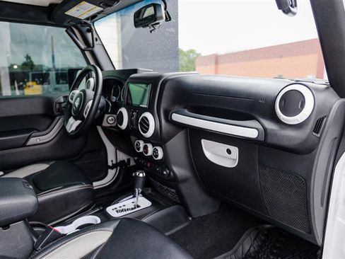 Used 2018 Jeep Wrangler Unlimited Sport S AWD/4WD image 33