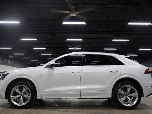 Used 2023 Audi Q8 Premium Plus w/ Premium Plus Package AWD/4WD image 2