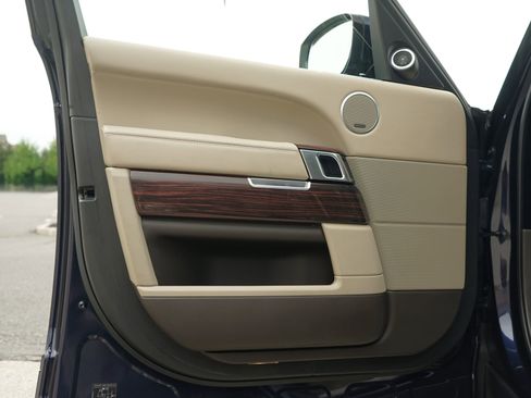 Used 2017 Land Rover Range Rover HSE AWD/4WD image 10