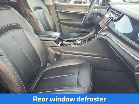 Used 2023 Jeep Grand Cherokee 4WD 4xe image 11