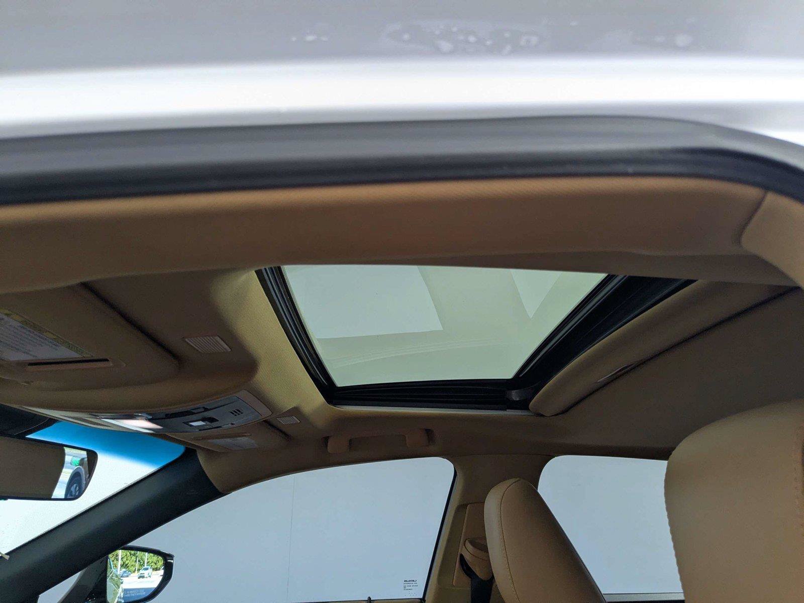 Used 2025 Lexus ES 350 w/ Premium Package FWD image 13