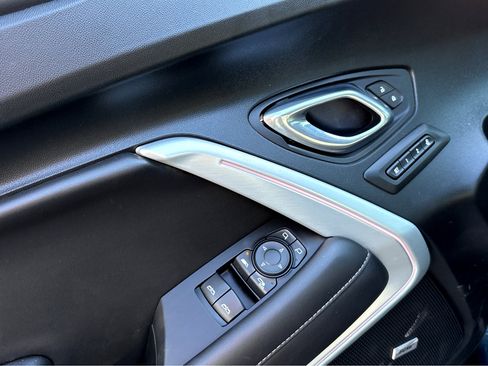 Used 2019 Chevrolet Camaro LT image 19