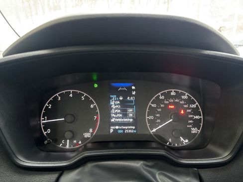 Used 2025 Toyota Corolla LE image 39