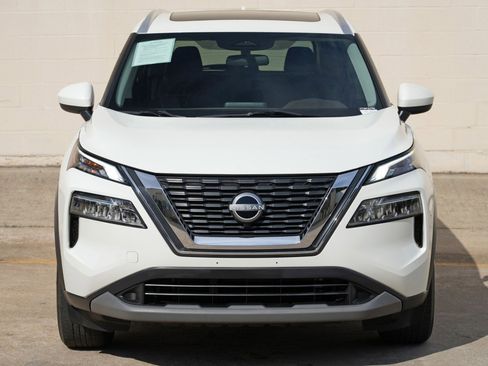 Used 2023 Nissan Rogue SV w/ SV Premium B Package FWD image 42