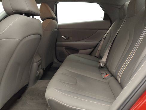 Used 2025 Hyundai Elantra Sport FWD image 18