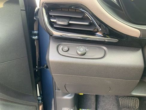 New 2026 Buick Envista Avenir image 17