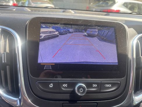 Used 2020 Chevrolet Equinox Premier FWD image 10