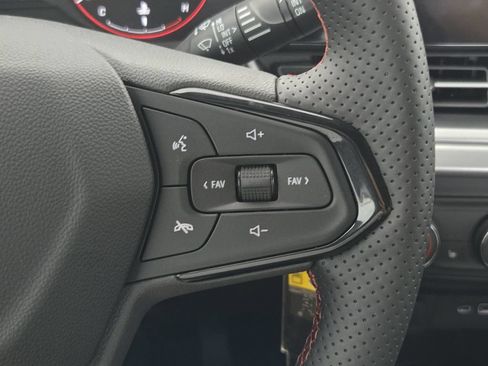 New 2026 Chevrolet Trax RS w/ Driver Confidence Package FWD image 31