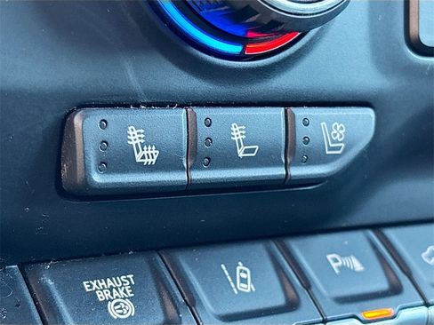 Used 2022 Chevrolet Silverado 2500 LTZ w/ LTZ Premium Package image 20