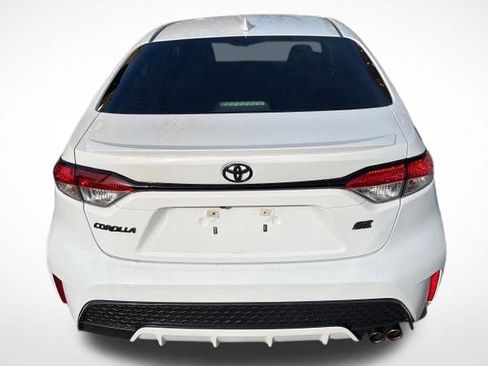 Used 2022 Toyota Corolla SE image 4