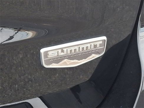 Used 2018 Jeep Grand Cherokee Summit image 34