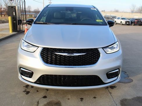 New 2026 Chrysler Pacifica Select image 7