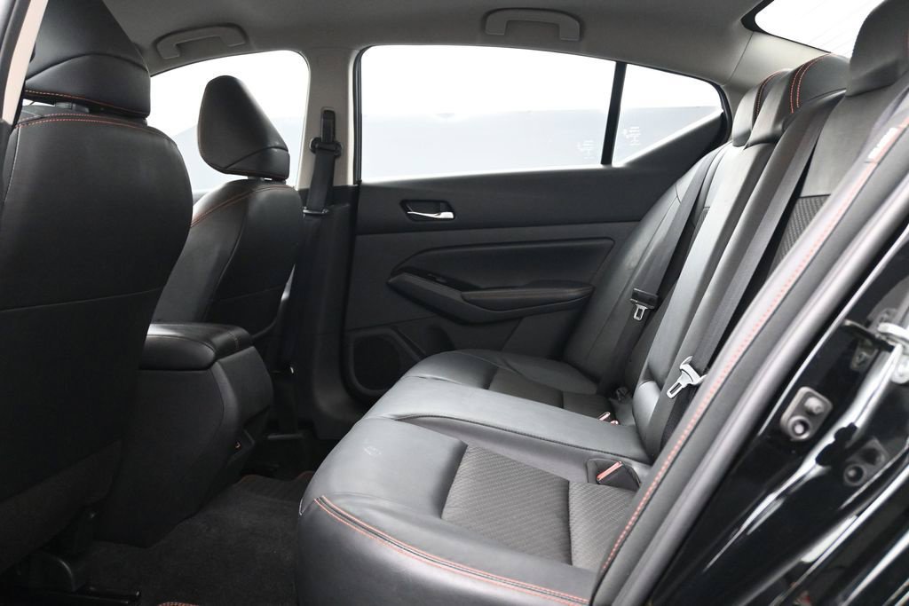 Certified 2025 Nissan Altima 2.5 SR FWD image 19