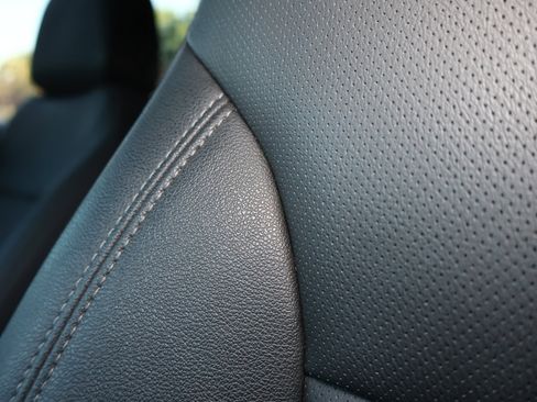 Used 2025 Chevrolet Silverado 1500 LTZ image 13