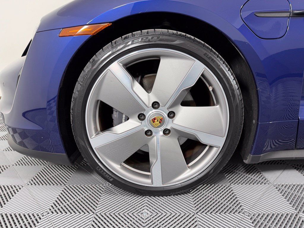 Used 2024 Porsche Taycan RWD image 16