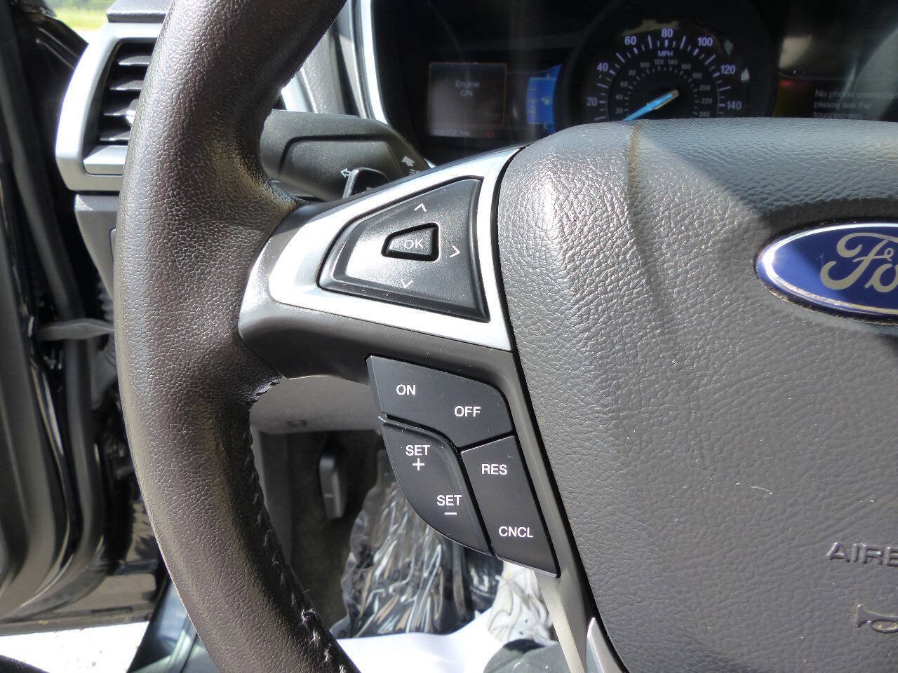 Used 2016 Ford Fusion Titanium FWD image 27