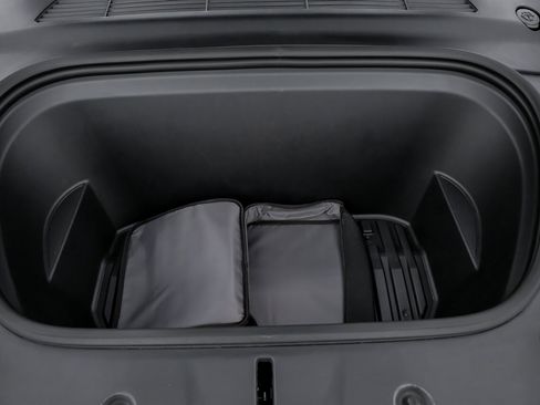 Used 2023 Tesla Model Y Performance image 17